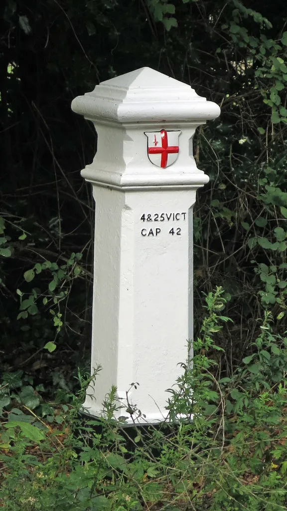 Coal tax boundary post no.55, Rickmansworth Road