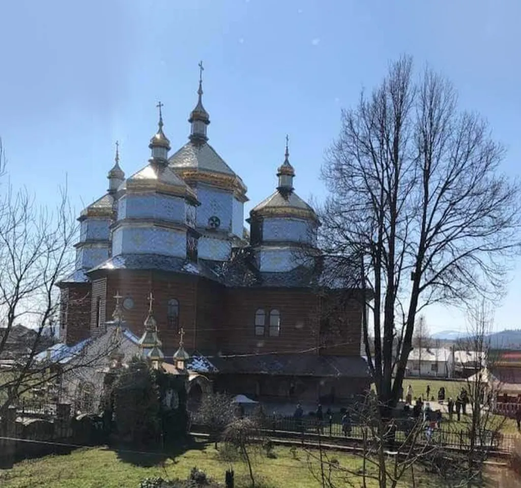 Церква Різдва Пресвятої Богородиці, Перегінське, вул. Велика