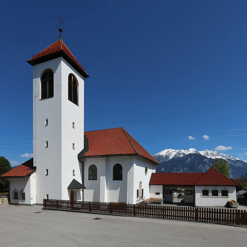 This media shows the remarkable cultural object in the Austrian state of Tyrol listed by the Tyrolean Art Cadastre with the ID 19488. (on tirisMaps, pdf, Fotoarchiv Tiroler Kunstkataster, more images on Commons, Wikidata)