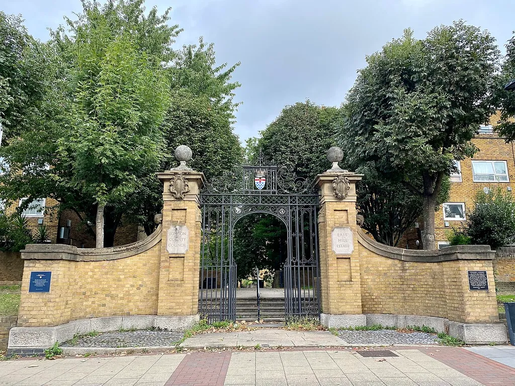 Gateway To London City Council East Hill Housing Estate .mw-parser-output .messagebox{margin:4px 0;width:auto;border-collapse:collapse;border:2px solid var(--border-color-progressive,#6485d1);background-color:var(--background-color-neutral-subtle,#fbfcff);color:var(--color-base,#202122);box-sizing:border-box;border-inline-start-width:8px}.mw-parser-output .messagebox.mbox-small{font-size:88%;line-height:1.25em}.mw-parser-output .mbox-warning,.mw-parser-output .mbox-speedy{border:2px solid var(--border-color-error,#b22222);background:var(--background-color-error-subtle,#ffdbdb);border-inline-start-width:8px}.mw-parser-output .mbox-serious,.mw-parser-output .mbox-delete,.mw-parser-output .mbox-stop{border:2px solid var(--border-color-error,#b22222);border-inline-start-width:8px}.mw-parser-output .mbox-issue,.mw-parser-output .mbox-content{border:2px solid #f28500;background:var(--background-color-warning-subtle,#ffe);border-inline-start-width:8px}.mw-parser-output .mbox-query,.mw-parser-output .mbox-style{border:2px solid #f4c430;background:var(--background-color-warning-subtle,#ffe);border-inline-start-width:8px}.mw-parser-output .mbox-shit{border:2px solid #960;border-inline-start-width:8px}.mw-parser-output .mbox-license{border:2px solid #88a;border-inline-start-width:initial}.mw-parser-output .mbox-legal{border:2px solid var(--border-color-notice,#666);background:var(--background-color-base,#fff);border-inline-start-width:8px}.mw-parser-output .mbox-honor{border:2px solid #ca3;background:var(--background-color-warning-subtle,#fcf4db);border-inline-start-width:8px}.mw-parser-output .mbox-growth{border:2px solid #8d4;background:var(--background-color-success-subtle,#d5fdf4);border-inline-start-width:8px}.mw-parser-output .mbox-move{border:2px solid #93c;border-inline-start-width:8px}.mw-parser-output .mbox-protection,.mw-parser-output .mbox-message{border:2px solid var(--border-color-base,#aaa);border-inline-start-width:8px}.mw-parser-output .messagebox .mbox-text{b