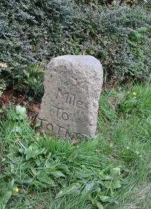 Milestone, 300m W of railway bridge, Culver; just N of "Bradleigh"