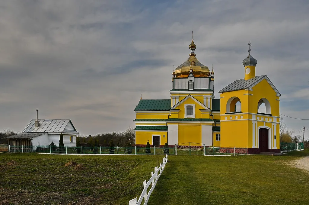 Церква Іоанна Богослова (мур.) (1777 рік) - вигляд з півдня - Штунь (вул. Шевченка, 17-А) Ковельський (колишній Любомльський) район Волинська область Україна