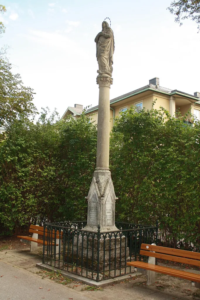 Figurenbildstock in der Weilburgstraße in Baden (Niederösterreich)
