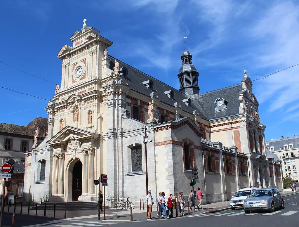 Église Saint-Louis de Fontainebleau.