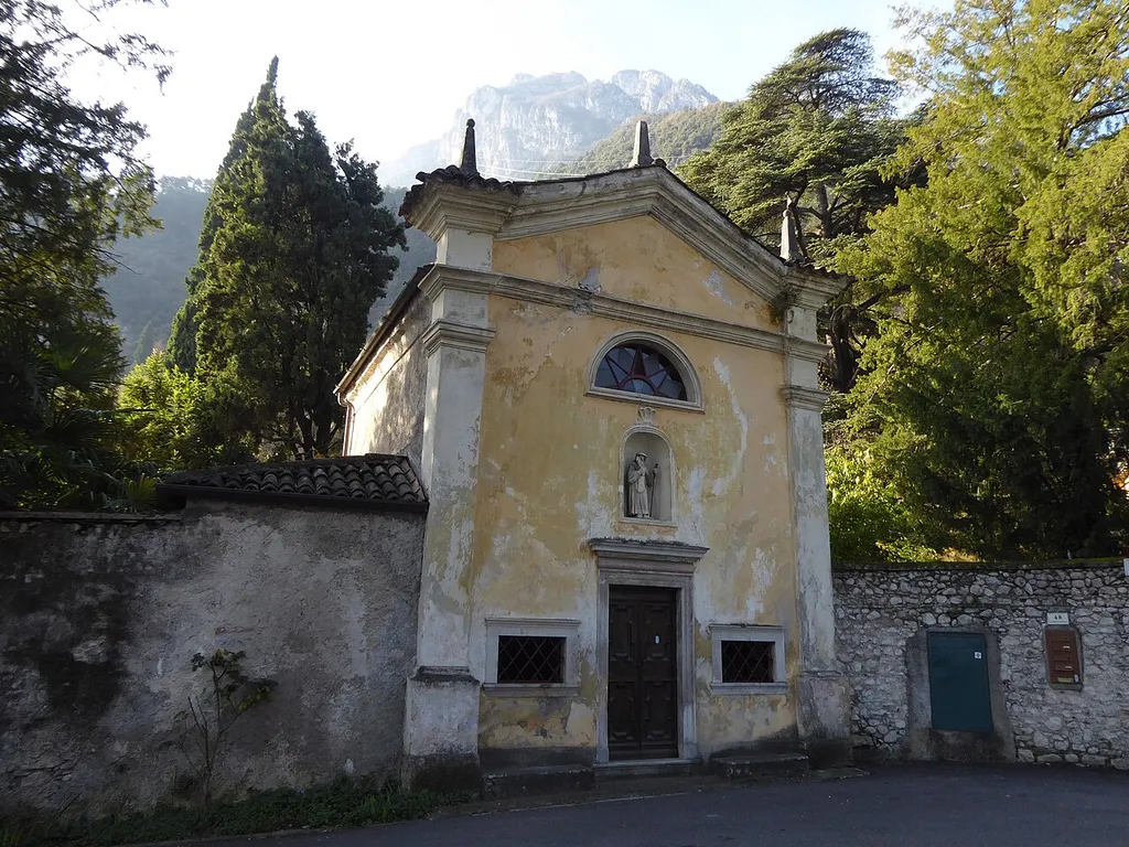 San Giacomo (Riva del Garda, Trentino, Italy), Saint Francis of Paola chapel