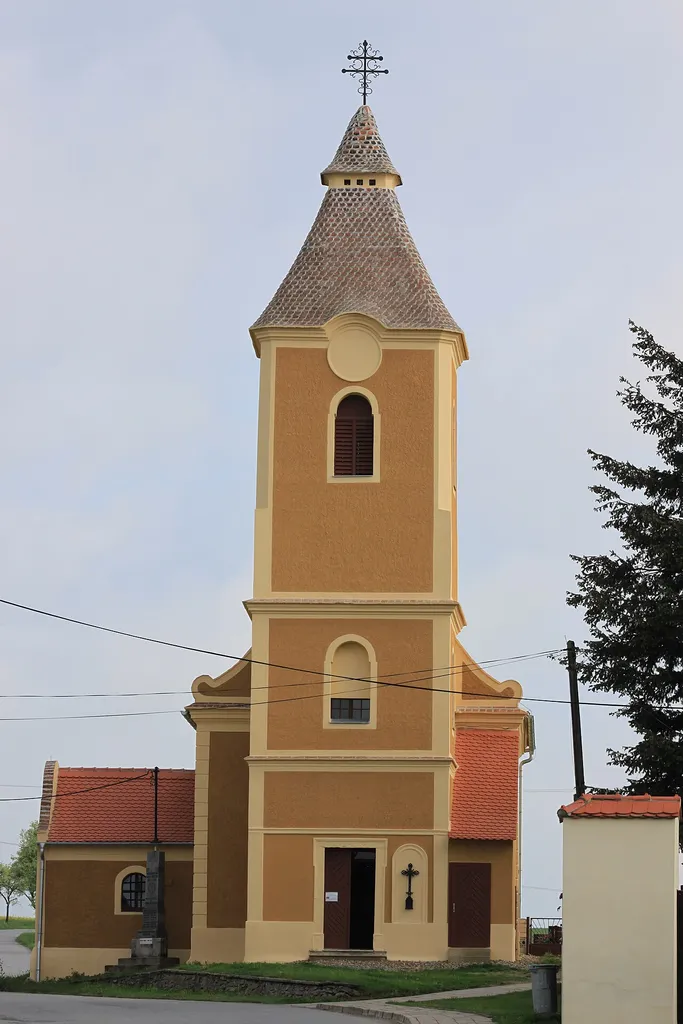 Chvalatice kostel