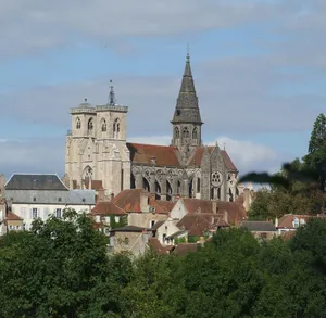 Our Lady Colegiate church in Semur-en-Auxois