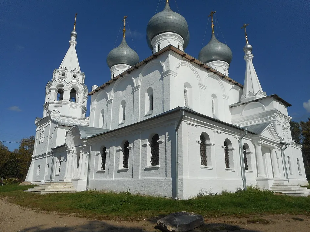 Собор Крестовоздвиженский: улица Крестовоздвиженская, 47а, Тутаев, Ярославская область