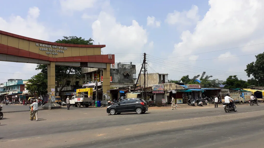 Main road Bhadravati