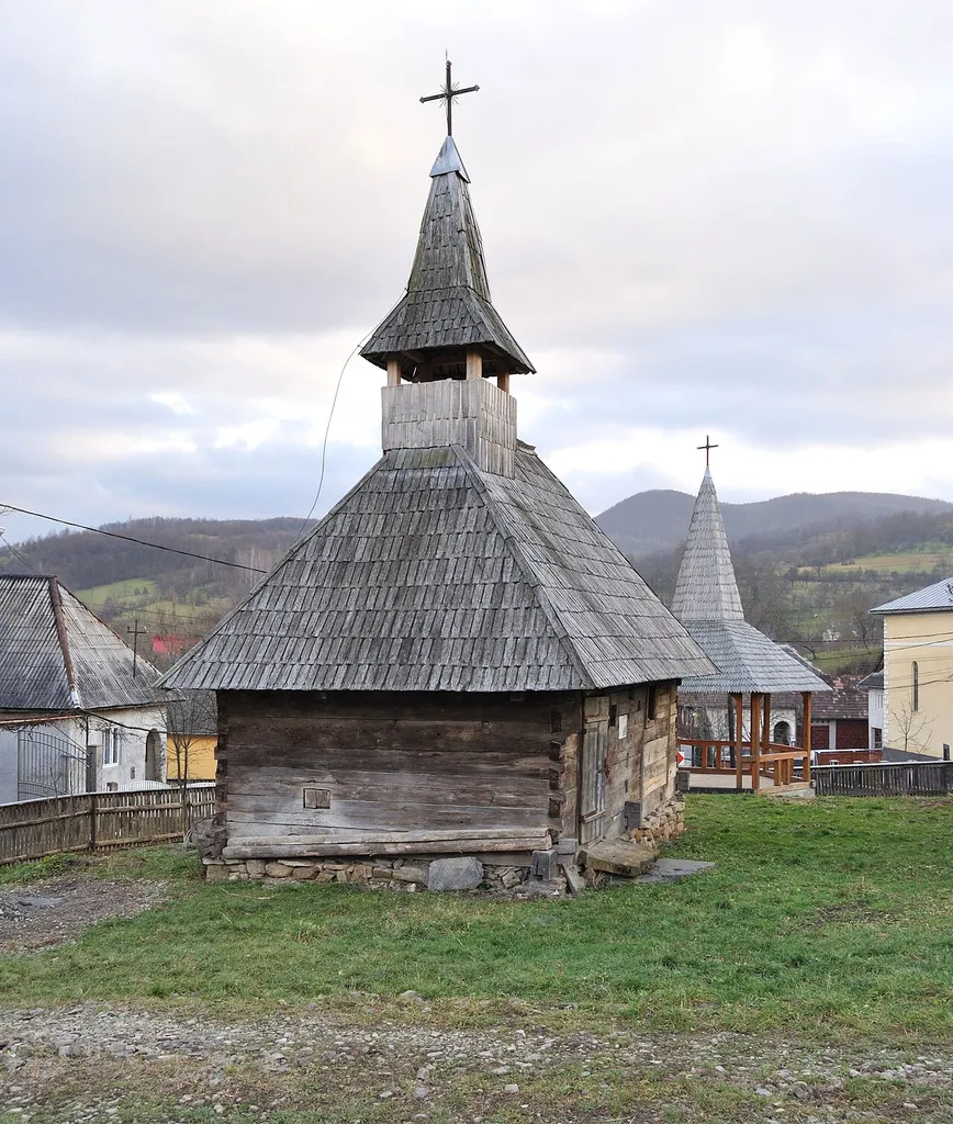Biserica de lemn „Sfinții Arhangheli” din Văleni, județul Maramureș