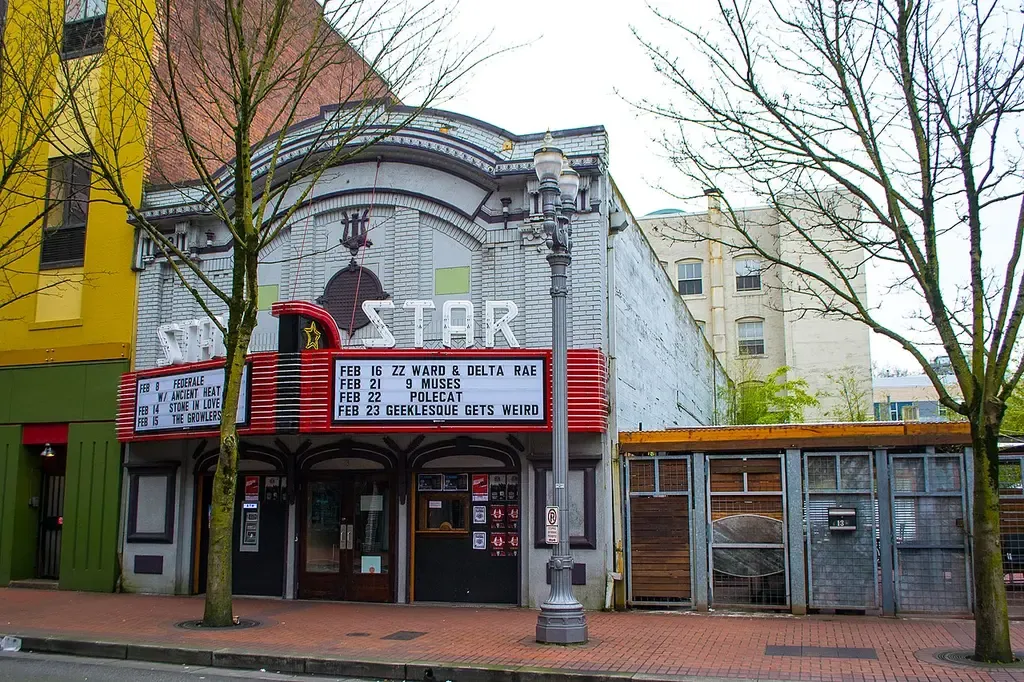 Star Theater