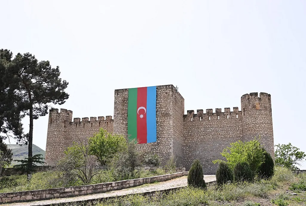 This is a photo of a monument in Azerbaijan identified by the ID 4047