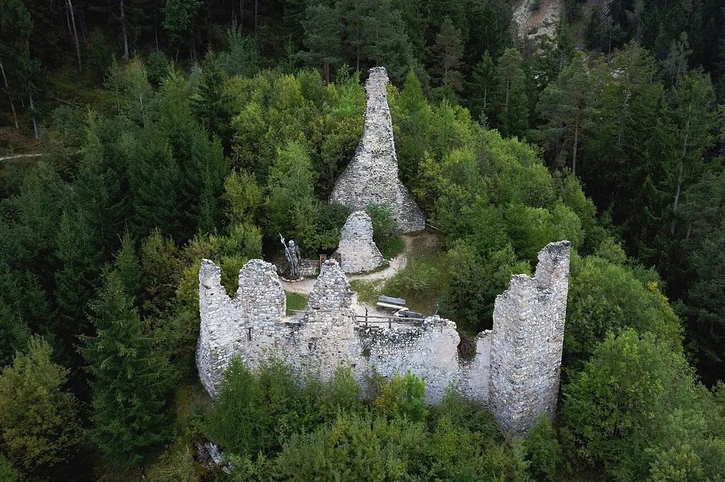 Seis am Schlern (Kastelruth, South Tyrol, Italy) - Castle Salegg
