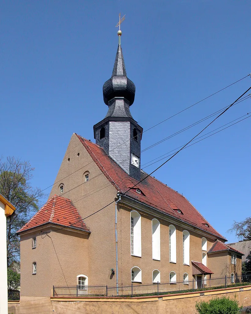 01.05.2012 01623 Raußlitz (Ketzerbachtal -> Nossen), Rittergut 1: Die Kirche mit älterer Geschichte zeigt heute im Wesentlichen den Zustand nach den Renovierungen zwischen 1714 und 1768. [DSCNn3890-3891.TIF]20120501730MDR.JPG(c)Blobelt