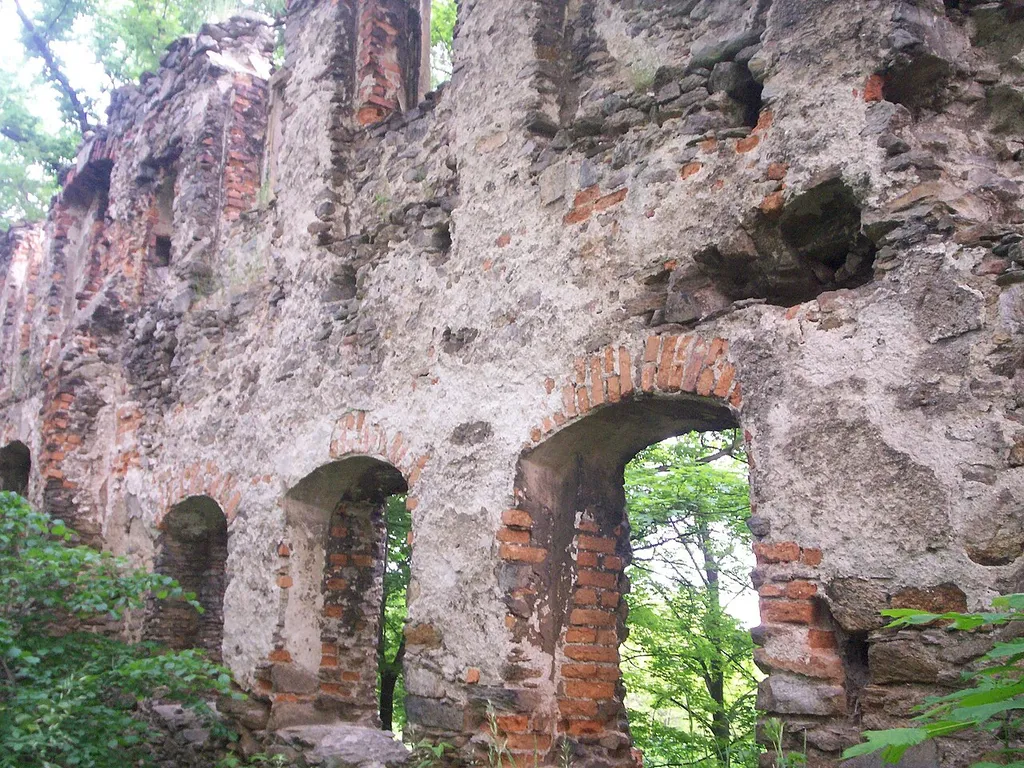 Rybnica, ruiny zamku.