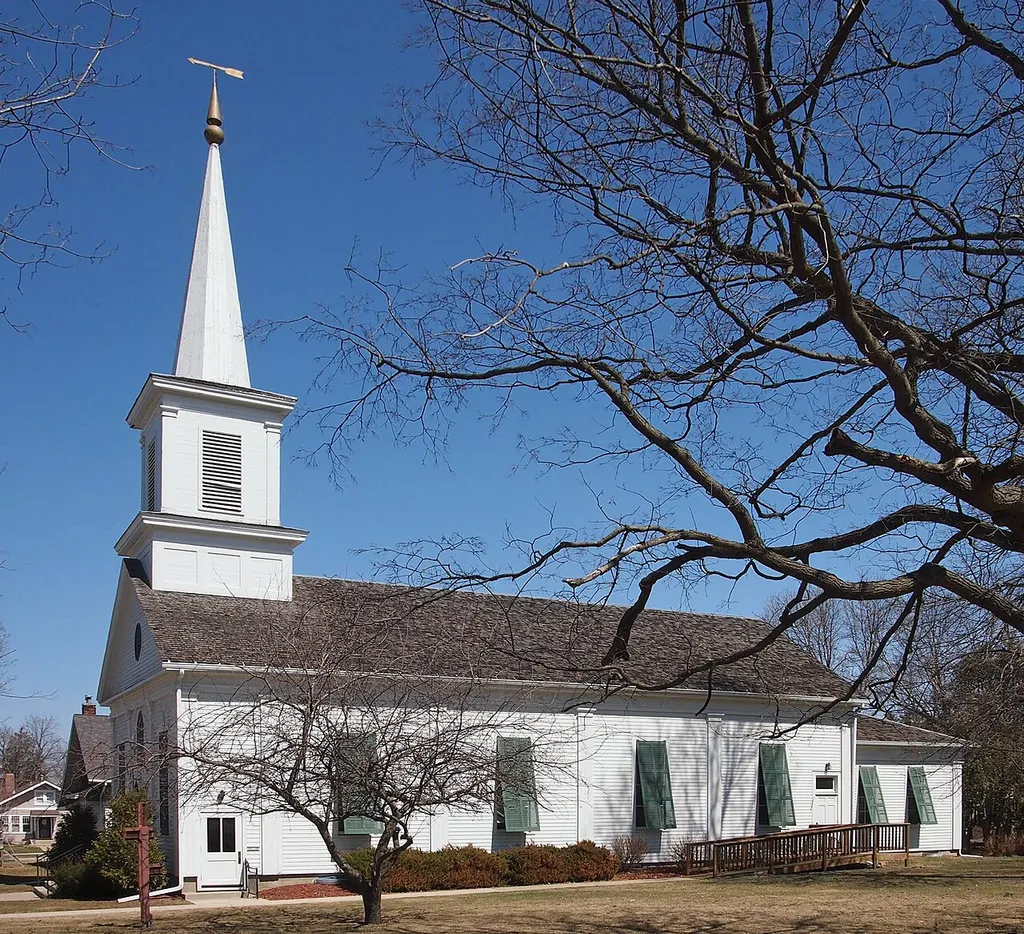 First Congregational Church of Zumbrota, 455 East Avenue, Zumbrota, Minnesota, United States, viewed from the south-southwest.