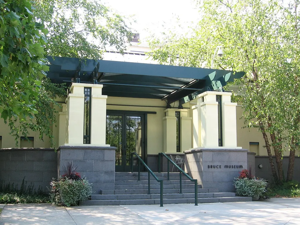 Entrance, Bruce Museum of Arts and Science in Greenwich, Connecticut, seen from the northeast