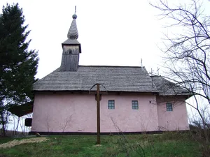 Wooden church in Ciuntești, Arad