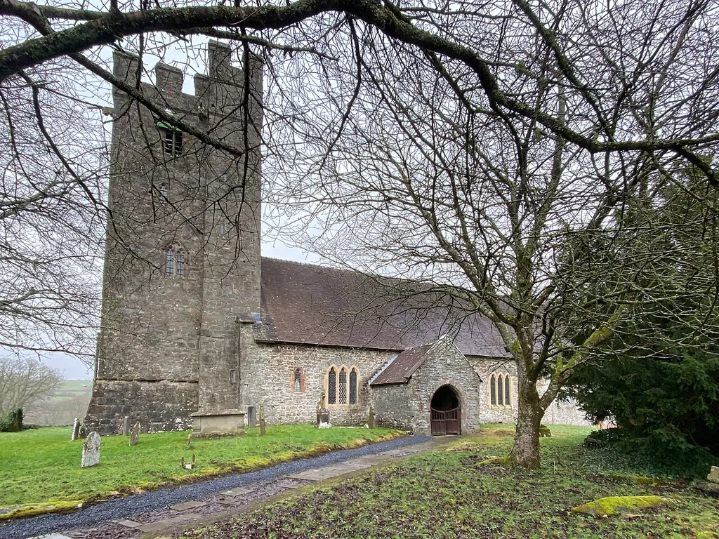 Eglwys Llanfair ar y Bryn