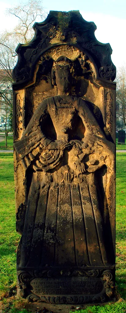 Als Geschnürte Jungfrau wird ein Grabmal aus dem frühen 18. Jahrhundert bezeichnet. Es steht in Hannover auf dem Neustädter Friedhof ...