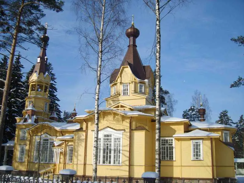 Церковь св.ап. Петра и Павла в Вырице.