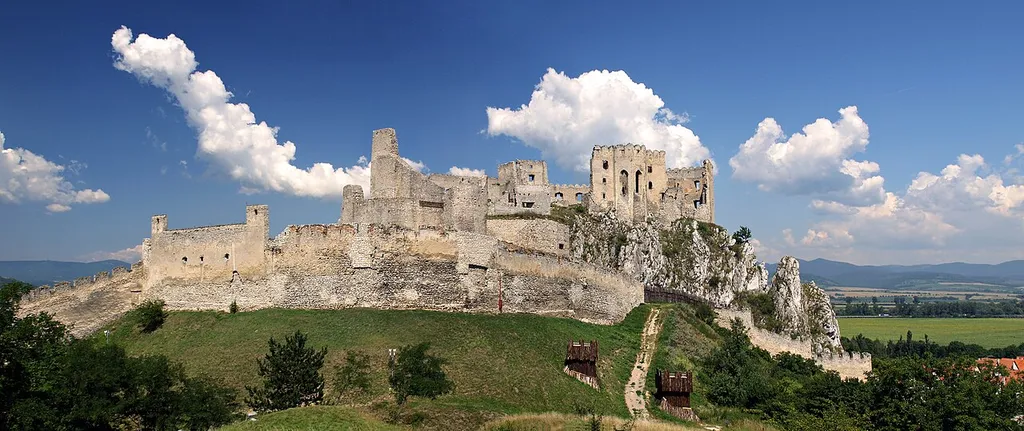 Beckov - Les ruines du château