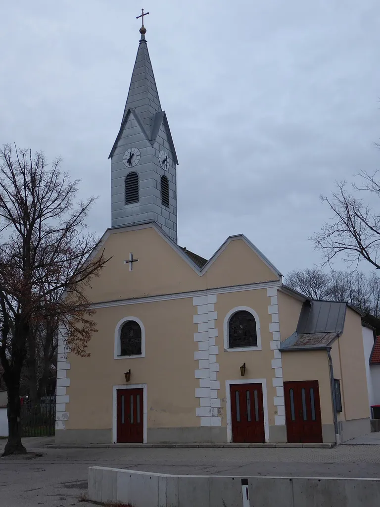 Filialkirche hl. Ulrich, Ottenthal, Großriedenthal Niederösterreich This media shows the protected monument with ObjektID 23715 in Austria. (Commons, de, Wikidata)