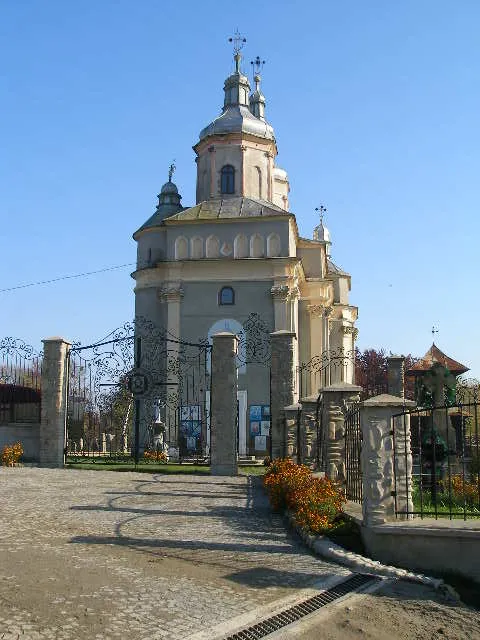 Гарячий Урбан, м. Чернівці, вул. М. Олімпіади, чоловічий монастир Різдва Пресвятої Богородиці «Горєча», пл. 20,0 га; департамент ЖКГ м. Чернівці пл. 88,0 га.