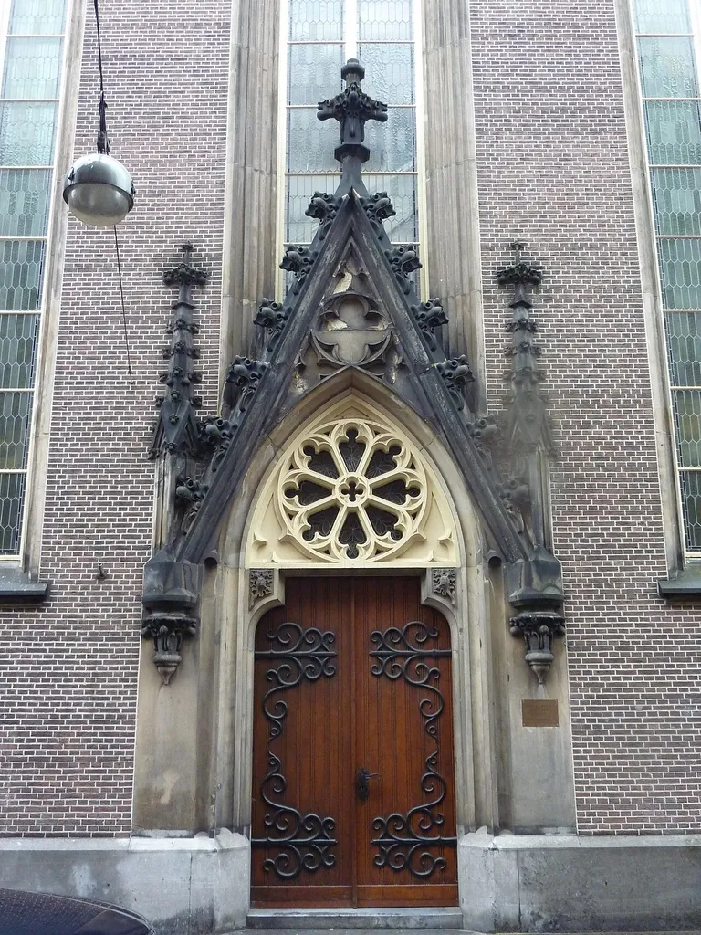 This is an image of rijksmonument number 459703Information from structured data: location of creation: The Hague→South Holland→Netherlands depicts instance of: Deutsche Evangelische Kirche→church building→type of building→classification scheme→variable-order class
