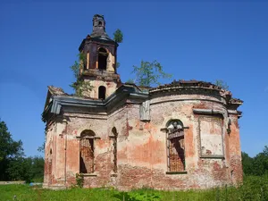 Holy Trinity Church, Redkino
