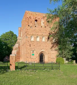 Ruins of church in Steblewo