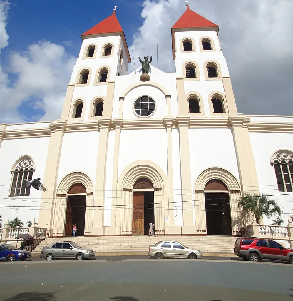 This is a photo of an monument in El Salvador identified by the ID