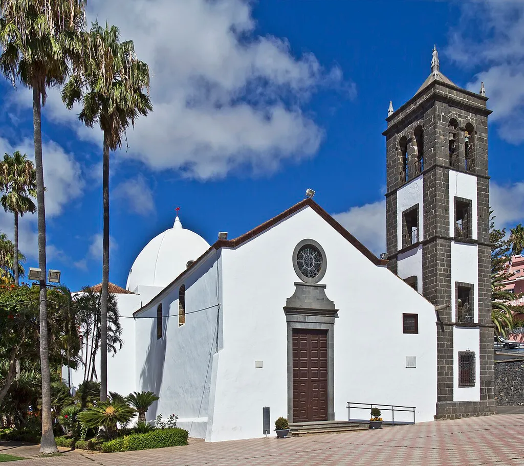 Die Kirche San Pedro Apóstol befindet sich in El Sauzal in der Provinz Santa Cruz de Tenerife.