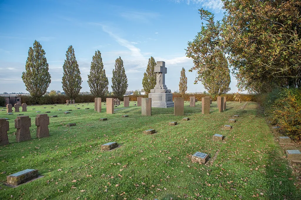 Deutscher Soldatenfriedhof Wicres Route de la Bassée