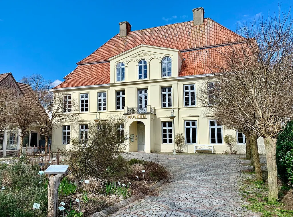 Enkepalæet i Pløn