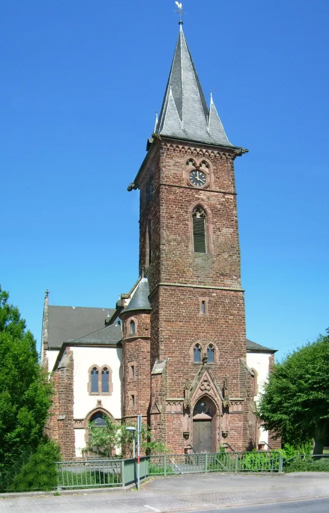 Kirche in Besseringen bei Merzig