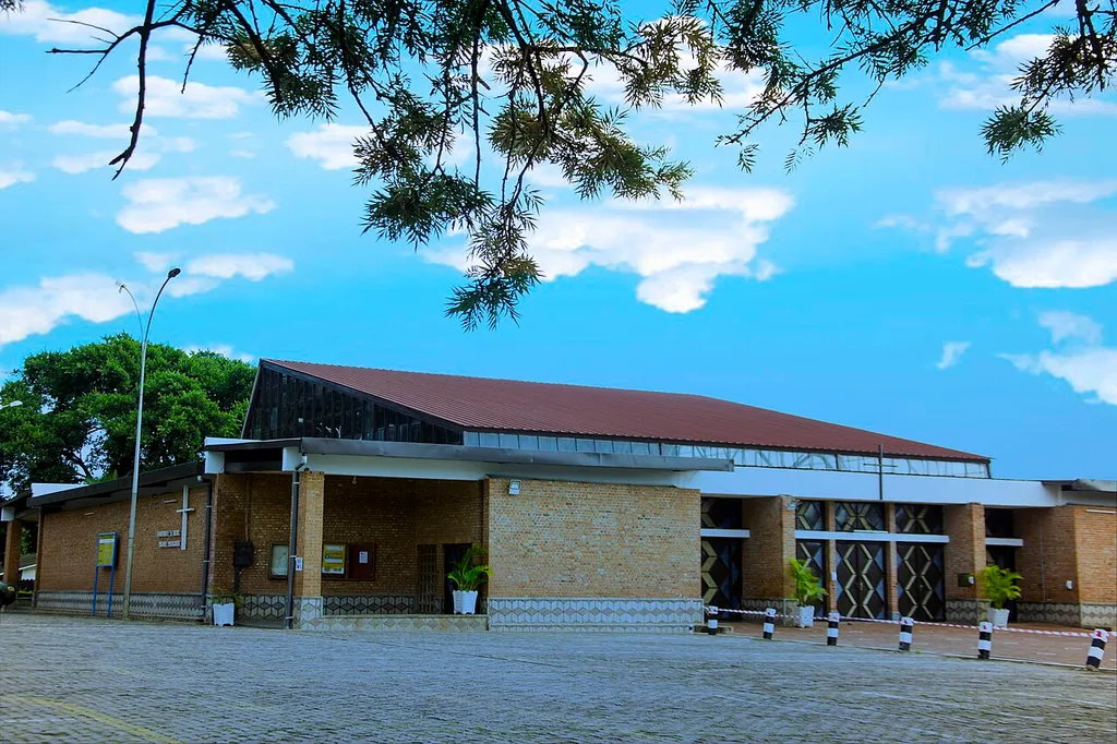 this church is located near President residence, near bank nation du Rwanda(BNR), Marriot hotel and hotel de mille collines. means it is in the middle of Kigali city.