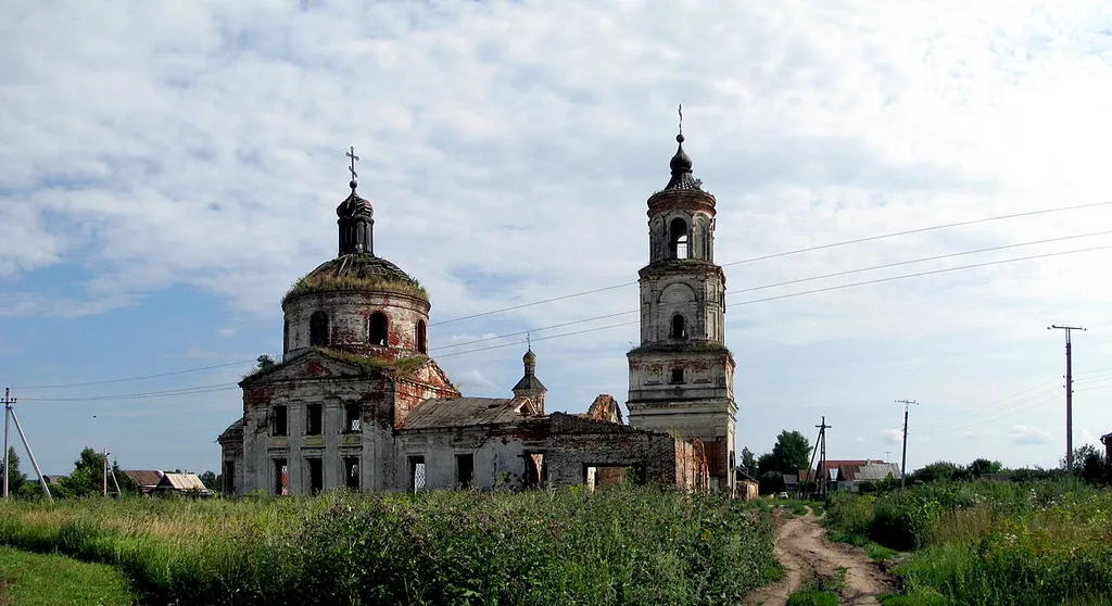 Archangel Michael Church with bell tower in village Zarechnoe, Arzamassky District, Nizhny Novgorod Oblast.