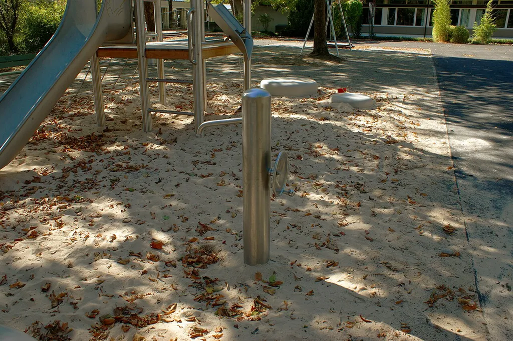 Spielbrunnen Spielplatz Steigerhubelschulhaus