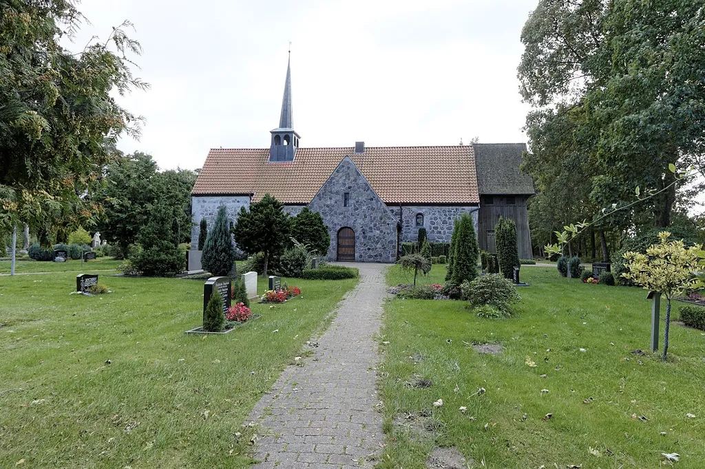 Wanderup, Tarper Str.; Kirche
