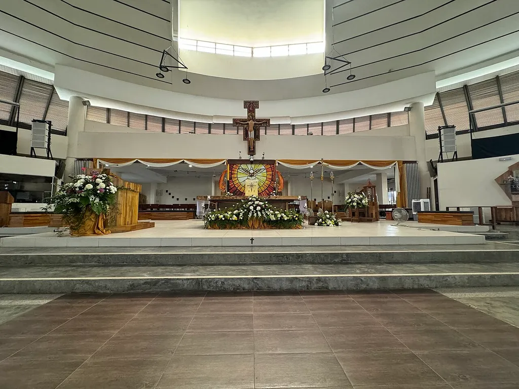 Tampak Dalam Gereja St Ann