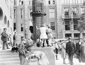 Street lanterns and fountains at Beursplein, Amsterdam
