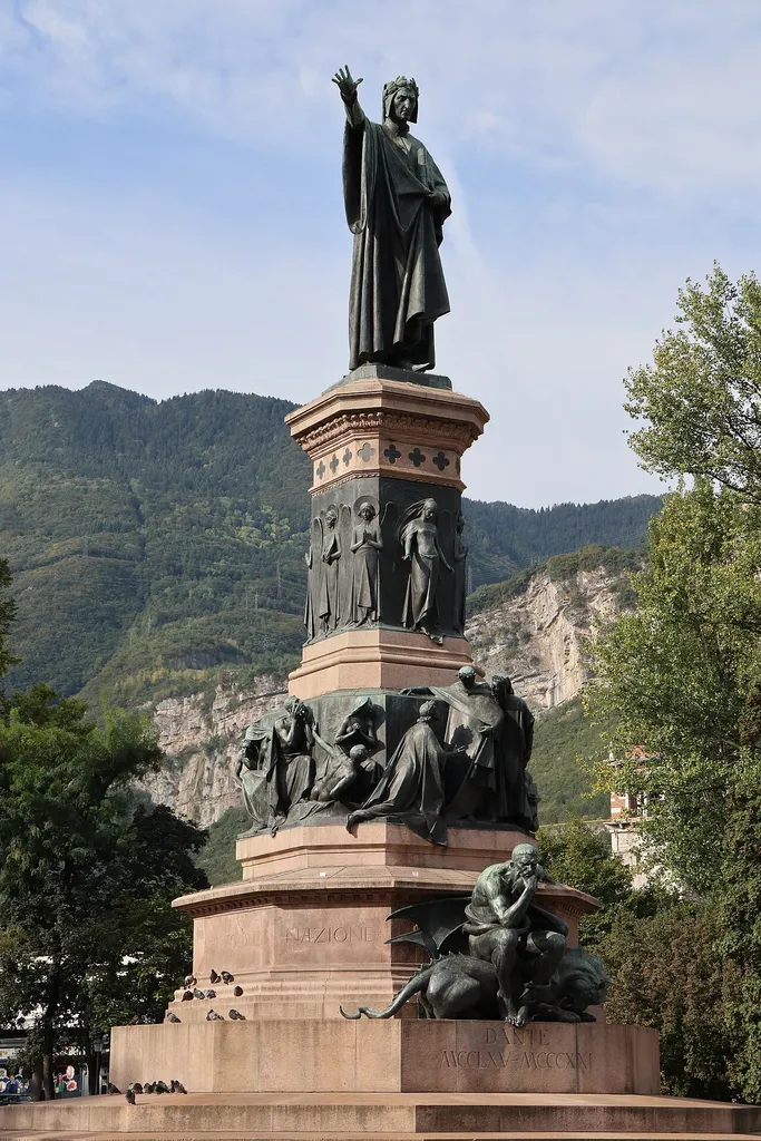 Monument to Dante in Trento