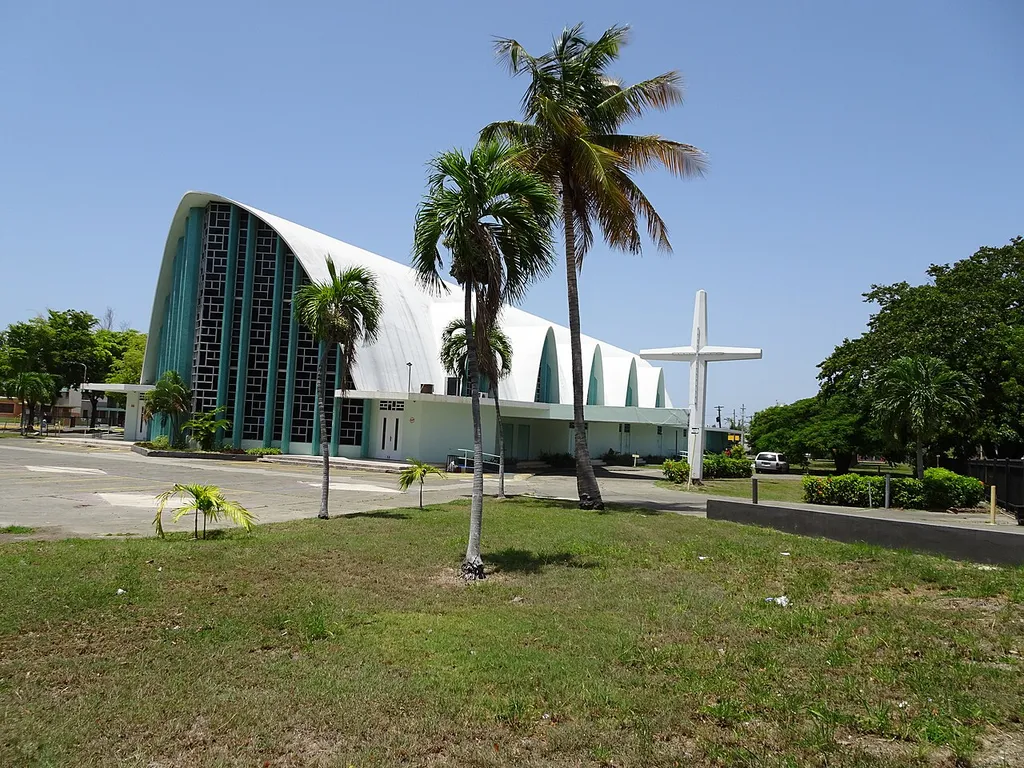 Iglesia Santa Maria Reina, Bo. Canas Urbano, Ponce, PR, mirando hacia el suroeste desde Ave. Las Americas