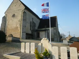 Avant-les-Marcilly Churchyard
