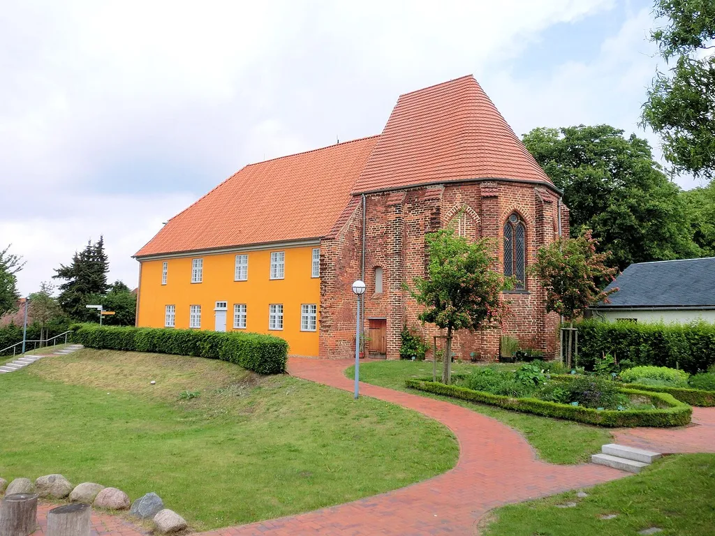 Niederdeutsches Bibelzentrum St. Jürgen Barth, Ansicht von Süden