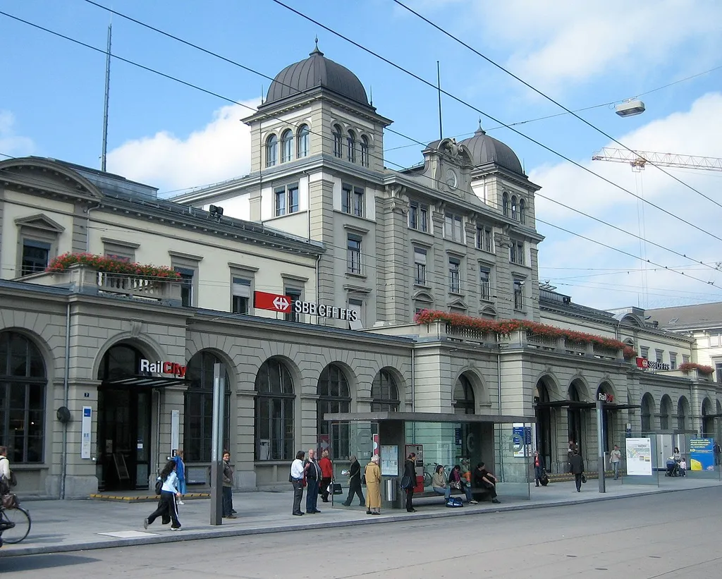 Bahnhof Winterthur, Aufnahmegebäude