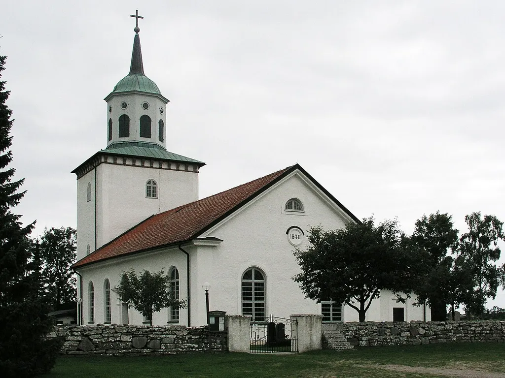 Bredsättra Church