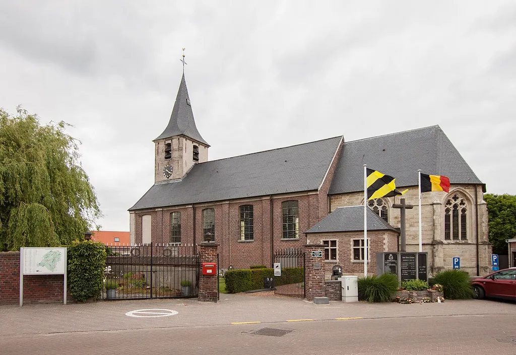 Gijzenzele Churchyard