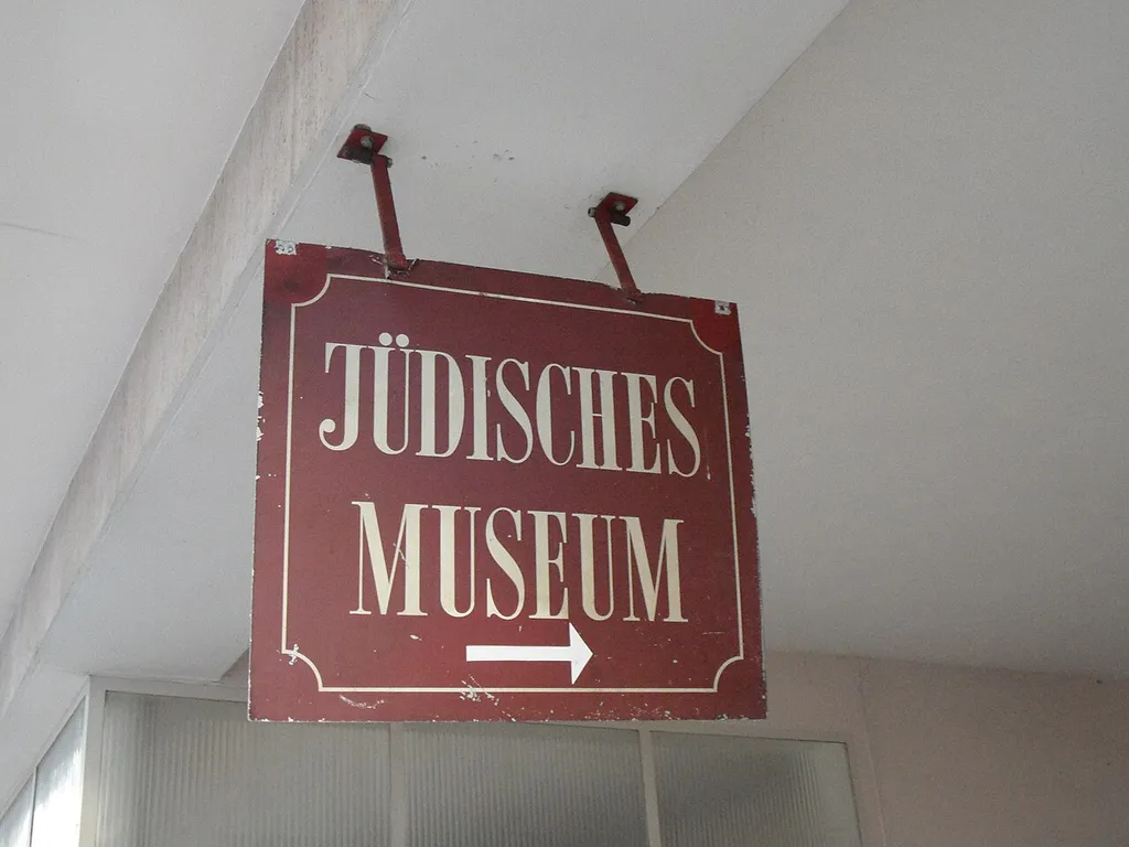 Schild zum jüdisches Museum der Schweiz (am ehemaligen Standtort)
